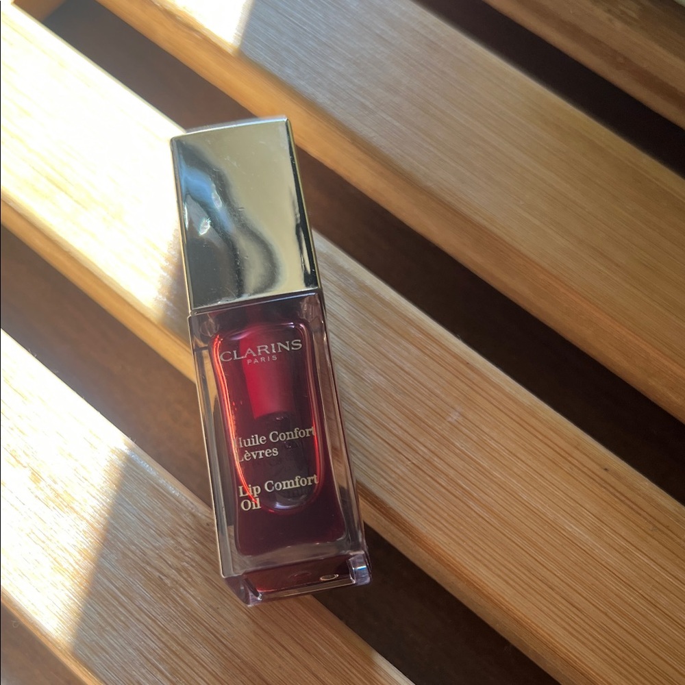 🆕 Clarins Lip Comfort Oil - Deep Berry Red